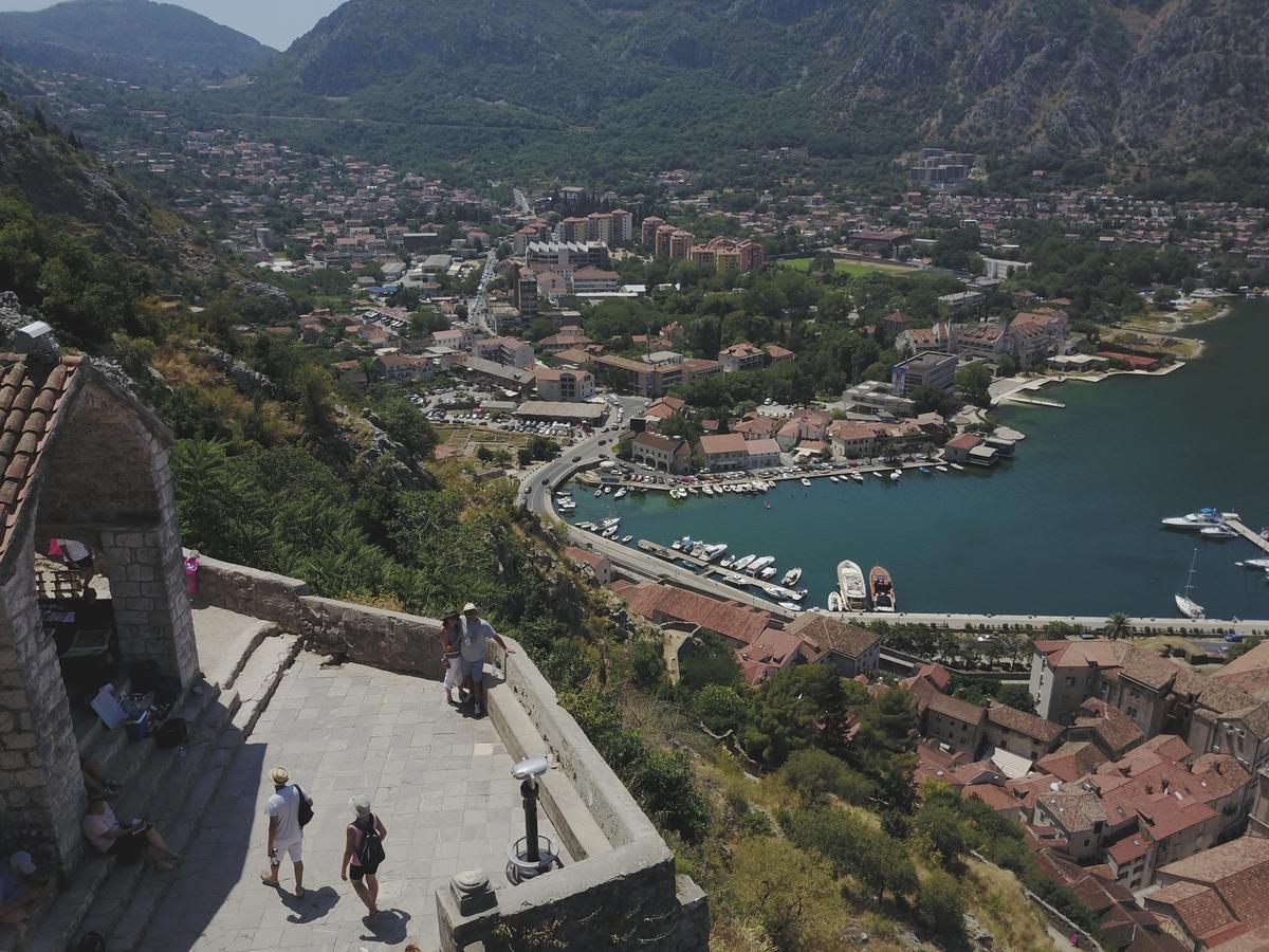Apartments Bella Di Mare Kotor Exterior foto